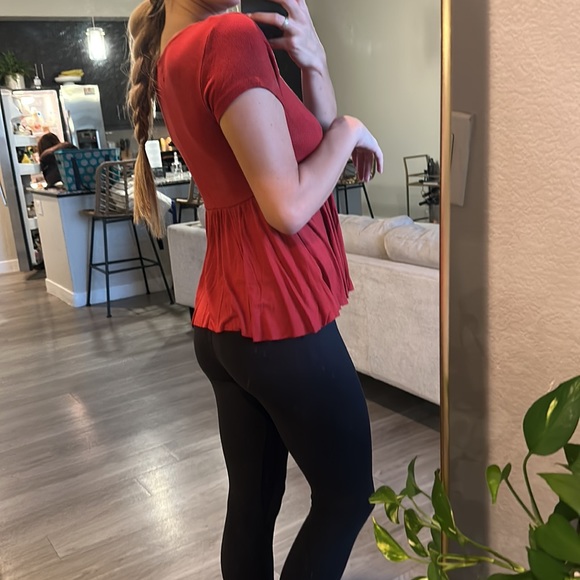 Deep V top - Picture 2 of 2